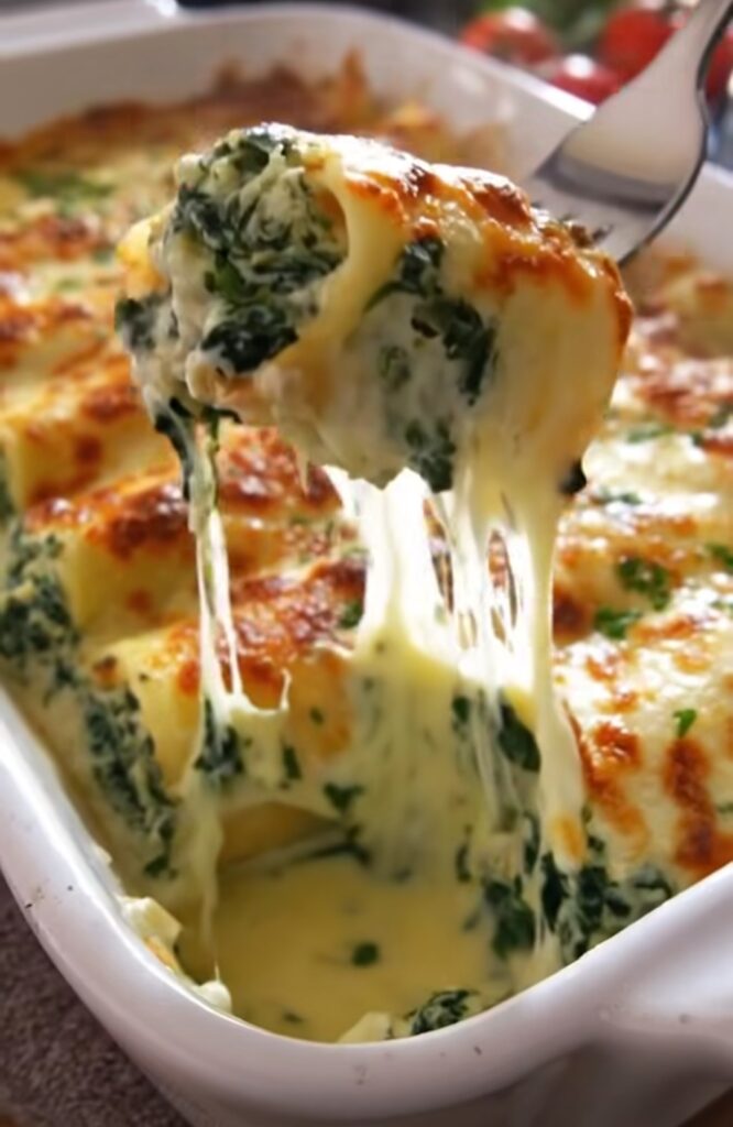 Creamy Spinach and Ricotta Cannelloni (Ultimate Comfort Baked Pasta) Creamy Spinach and Ricotta Cannelloni (Ultimate Comfort Baked Pasta)