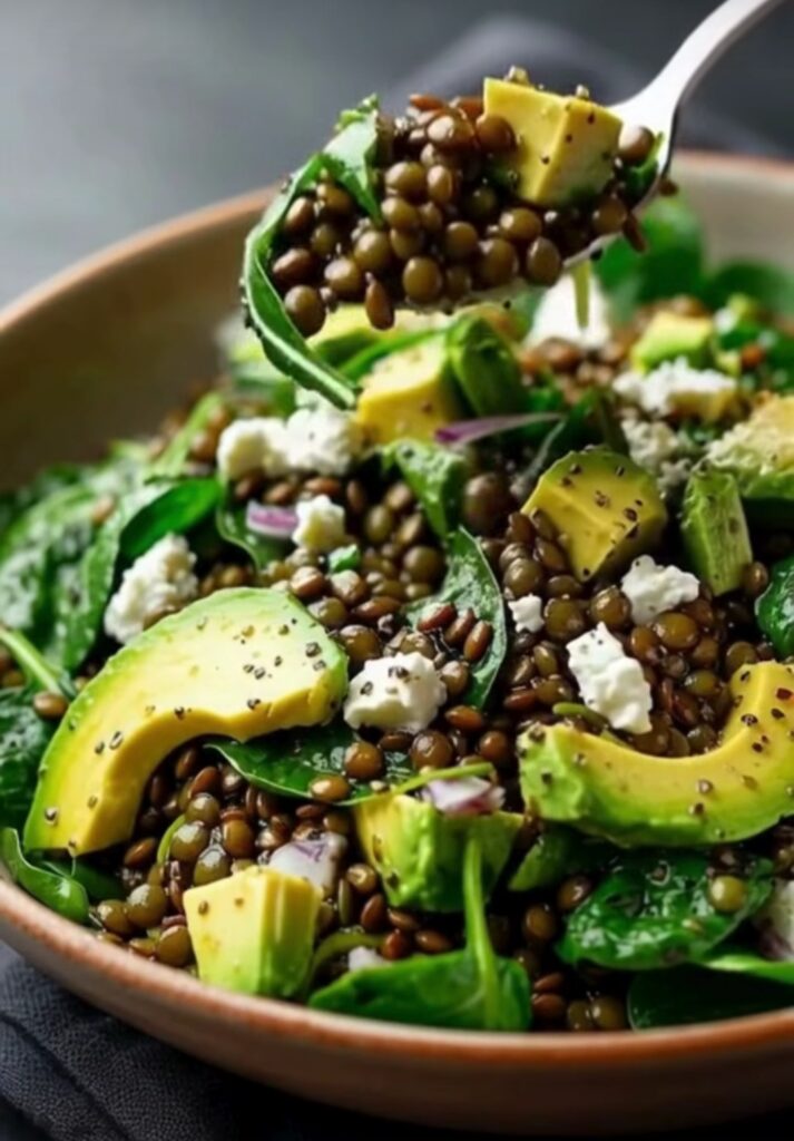 Green Vitality Bowl: Tender Lentils, Creamy Avocado & Zesty Lemon-Ginger Dressing